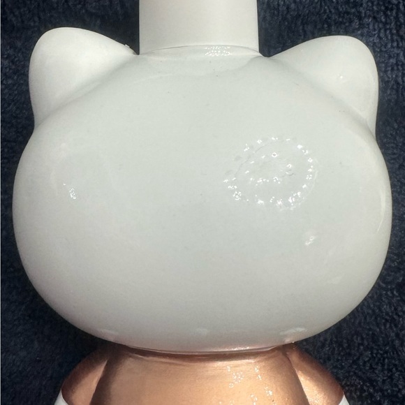 HELLO KITTY GOLD/ROSE GOLD BATHROOM SOAP/LOTION DISPENSER - Picture 5 of 6